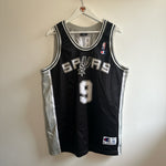 Indlæs billede til gallerivisning San Antonio Spurs Tony Parker Champion jersey - XXL
