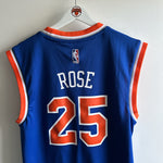 Cargar imagen en el visor de la galería, New York Knicks Derrick Rose Adidas jersey - Small
