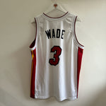 Load image into Gallery viewer, Miami Heat Dwayne Wade Champion jersey - XL
