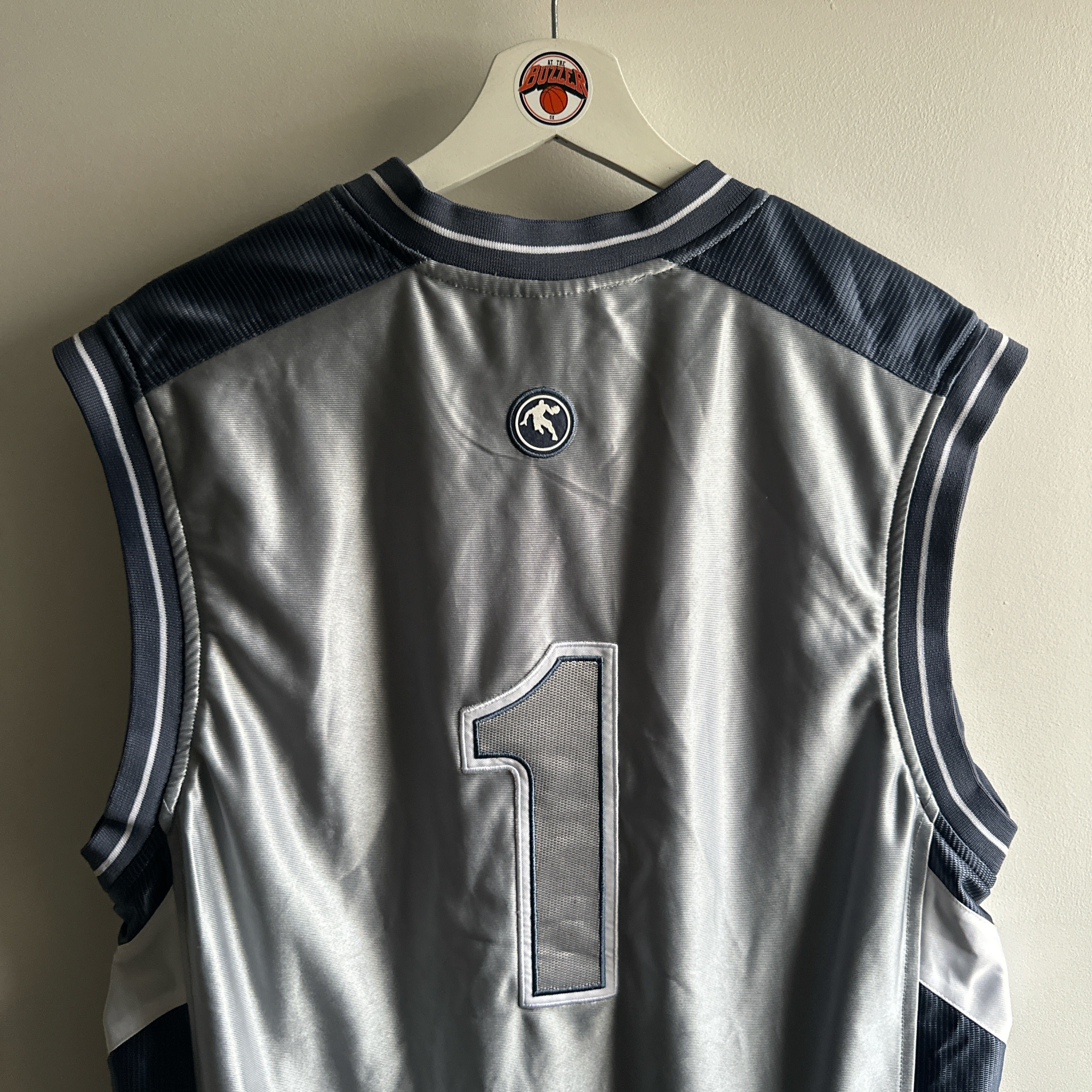 And 1 jersey - Medium