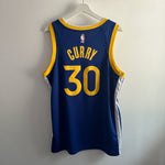 Cargar imagen en el visor de la galería, Golden State Warriors Steph Curry Nike jersey - Large
