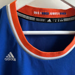 Indlæs billede til gallerivisning New York Knicks Derrick Rose Adidas jersey - Medium (Large)
