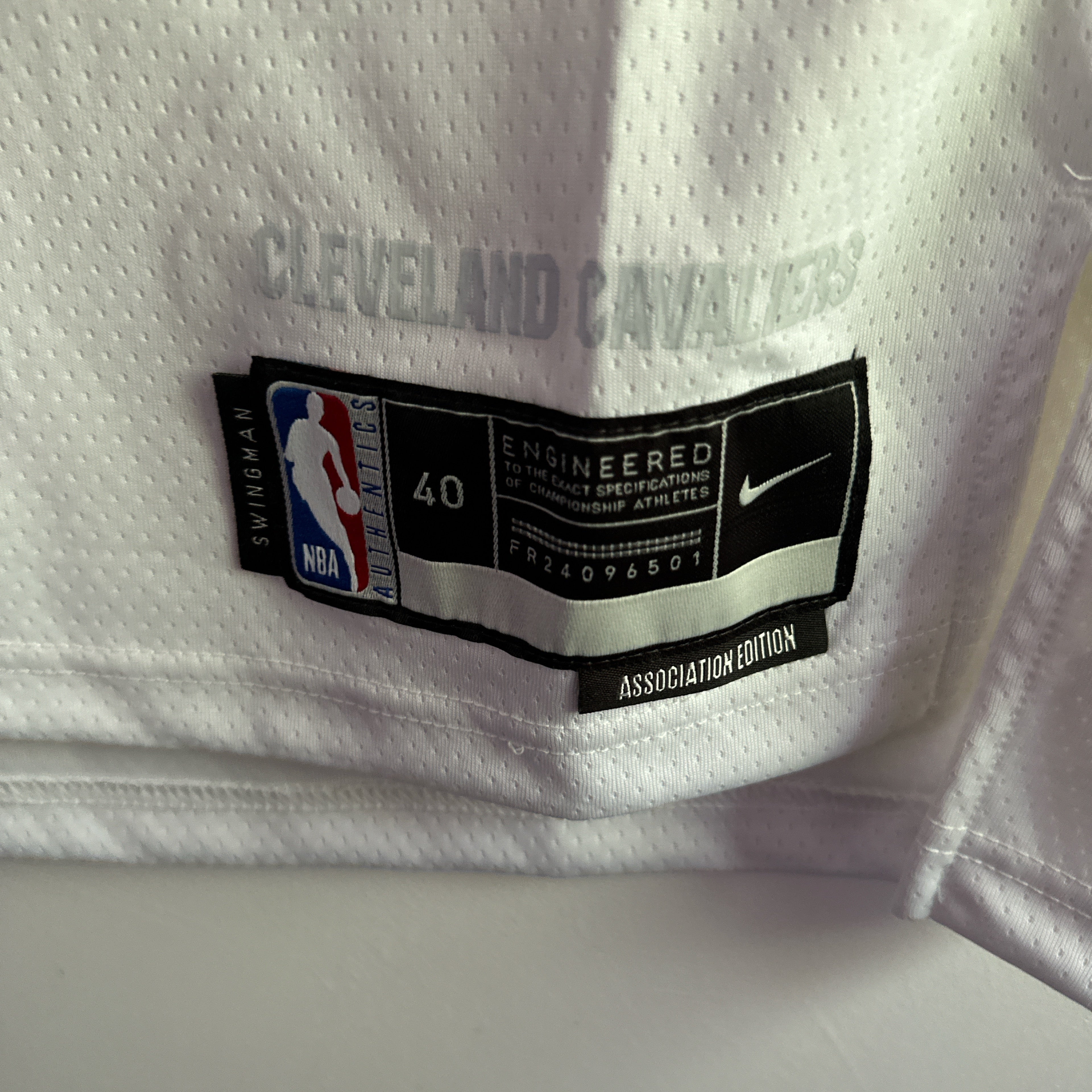 Cleveland Cavaliers Donovan  Mitchell Jordan jersey - Small